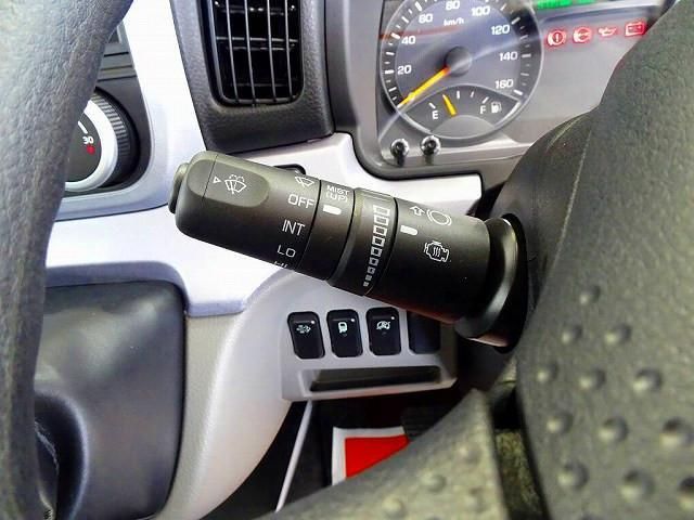 MITSUBISHI CANTER 2024