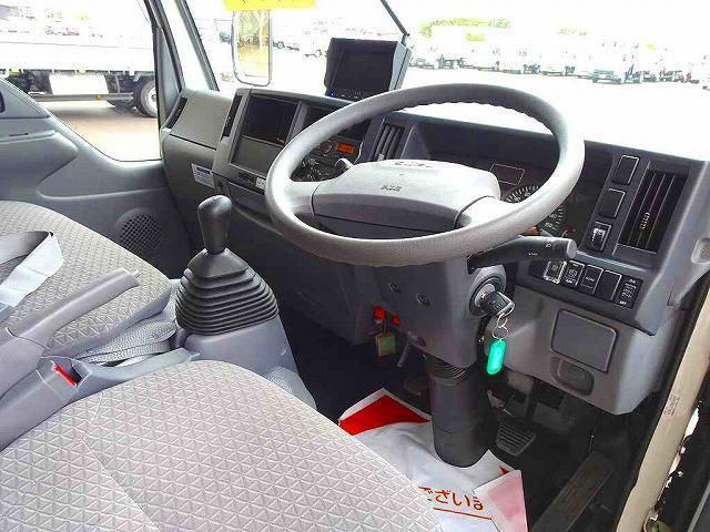 ISUZU ELF 2018