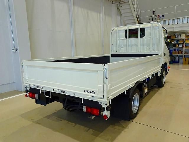 TOYOTA DYNA 2025