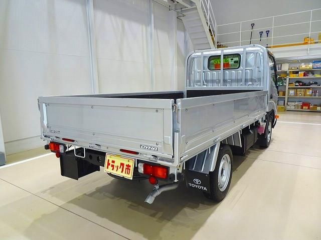 TOYOTA DYNA 2021