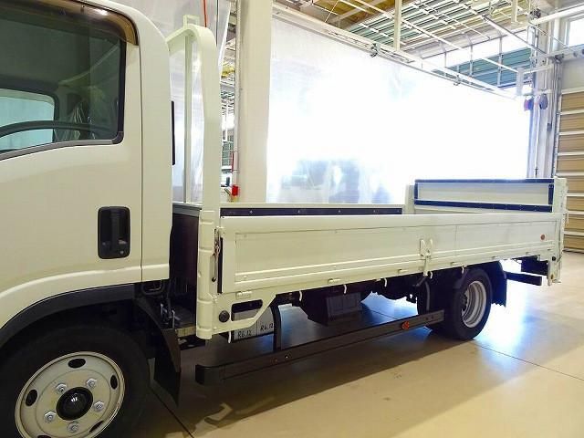 ISUZU ELF 2018