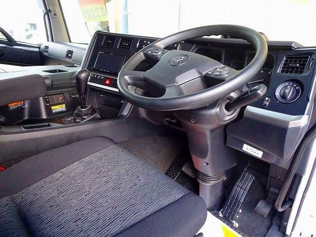 MITSUBISHI FUSOU SUPER GREAT 2023