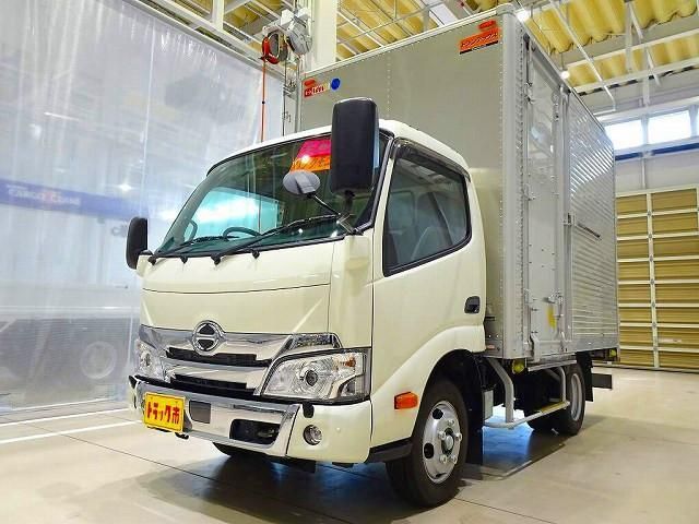 HINO DUTRO 2024