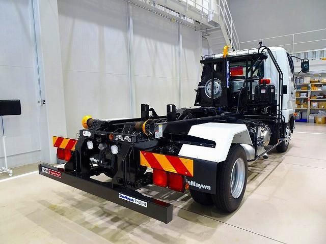 MITSUBISHI FUSOU FIGHTER 2025