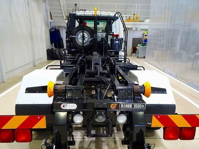 MITSUBISHI FUSOU FIGHTER 2025