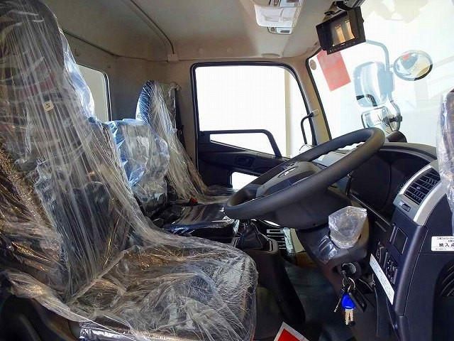 MITSUBISHI FUSOU FIGHTER 2025