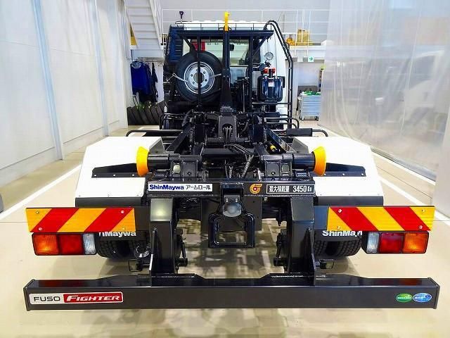 MITSUBISHI FUSOU FIGHTER 2025