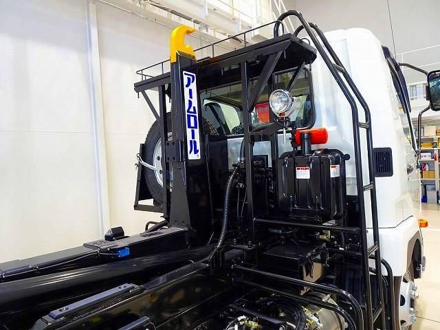 MITSUBISHI FUSOU FIGHTER 2025