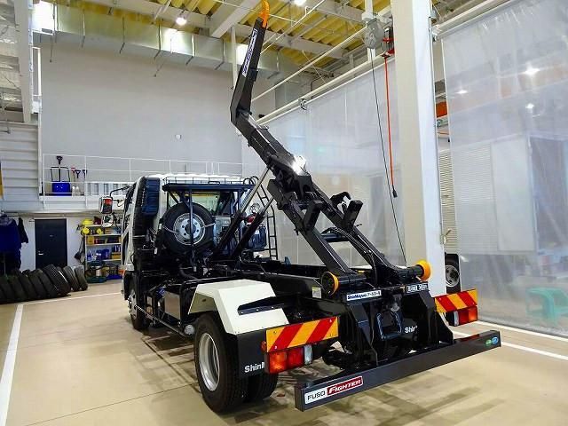 MITSUBISHI FUSOU FIGHTER 2025