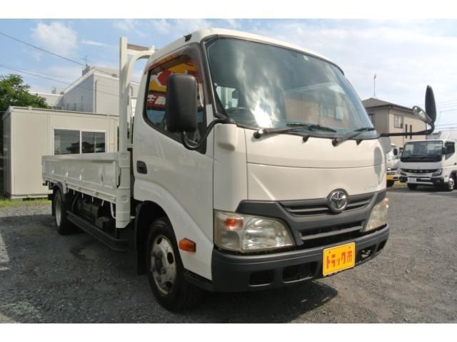 TOYOTA DYNA 2012