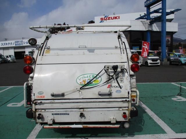 ISUZU ELF 2010