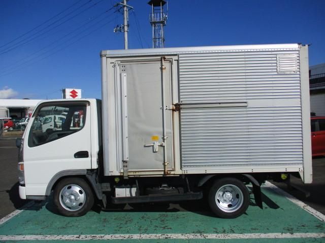 MITSUBISHI CANTER 2004
