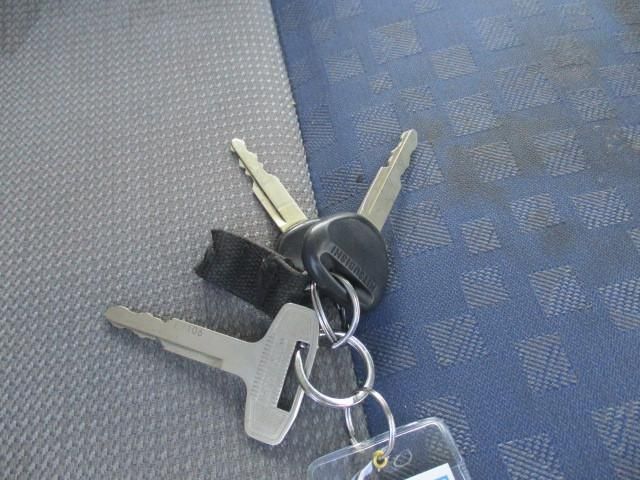 MITSUBISHI CANTER 2004