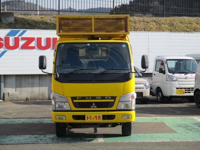 MITSUBISHI CANTER 2010