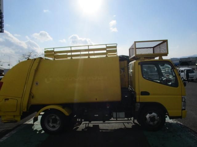 MITSUBISHI CANTER 2010