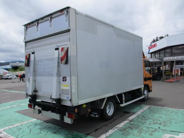 ISUZU ELF 2007
