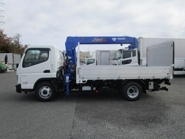 MITSUBISHI CANTER 2023