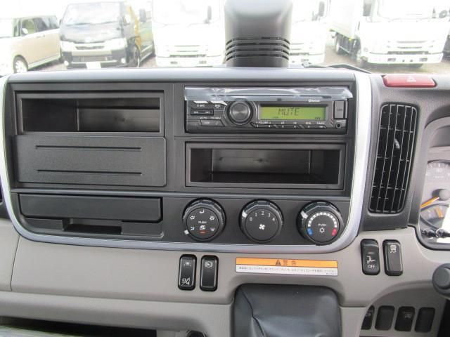 MITSUBISHI CANTER 2023