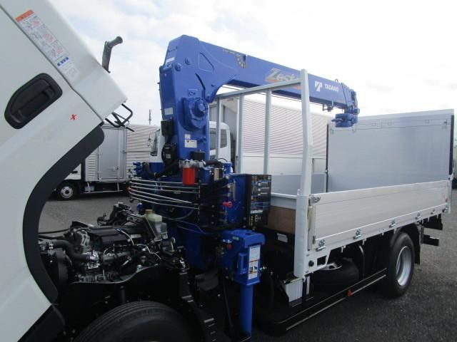 MITSUBISHI CANTER 2023