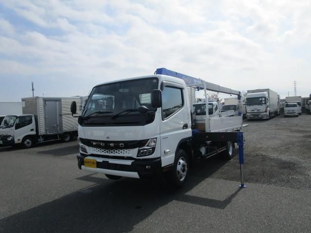 MITSUBISHI CANTER 2023