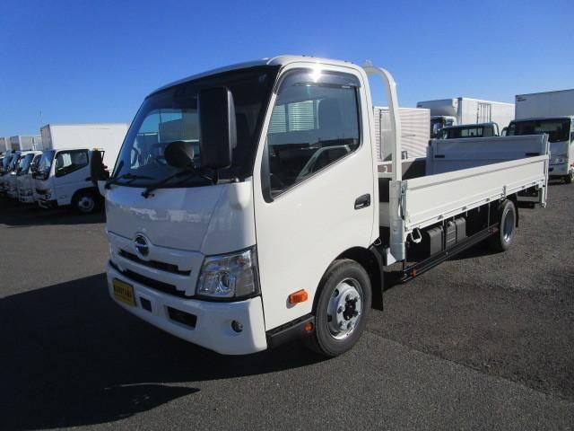 HINO DUTRO 2023