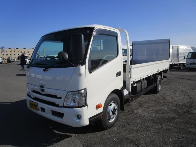 HINO DUTRO 2024