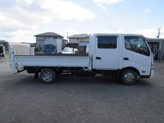 TOYOTA DYNA 2019