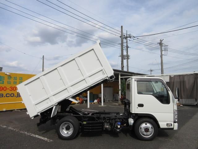 ISUZU ELF 2023