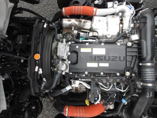 ISUZU ELF 2023