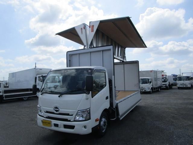 HINO DUTRO 2024