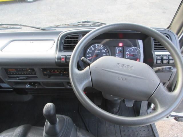 NISSAN ATLAS 2003