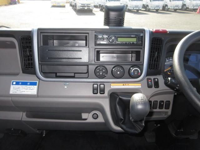 MITSUBISHI CANTER 2024