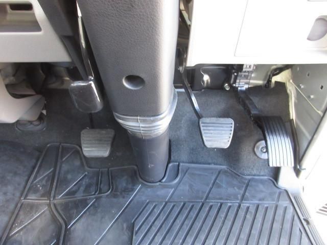 MITSUBISHI CANTER 2024