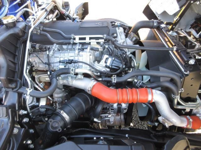 MITSUBISHI CANTER 2024