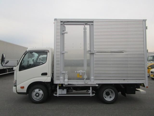 HINO DUTRO 2024