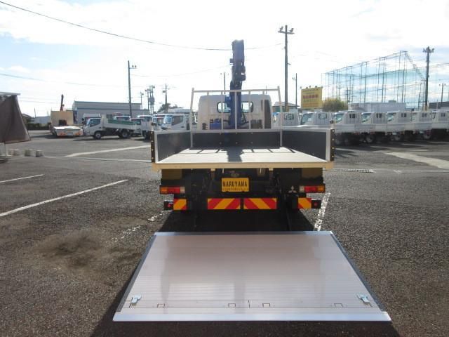 MITSUBISHI CANTER 2024