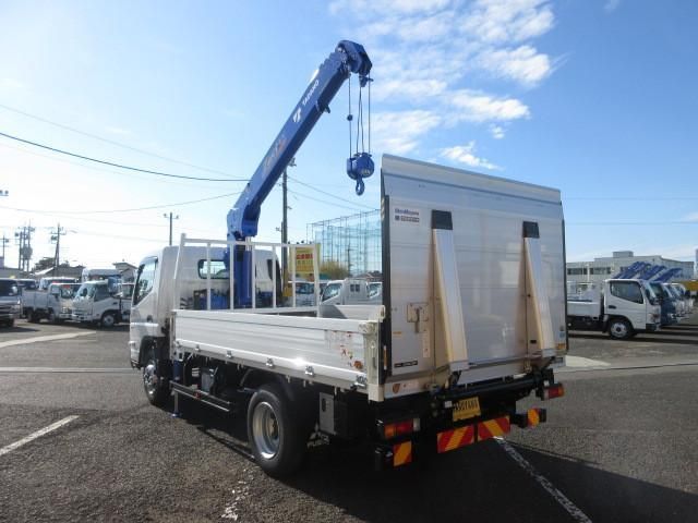 MITSUBISHI CANTER 2024