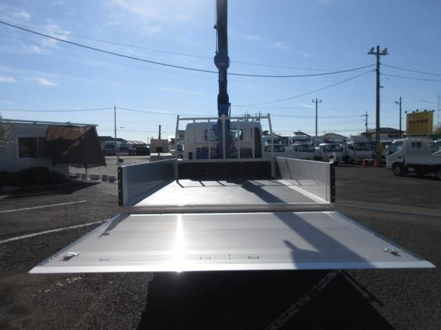 MITSUBISHI CANTER 2024