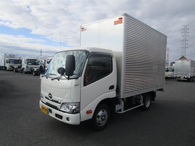 HINO DUTRO 2024