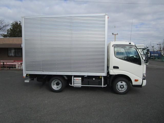 HINO DUTRO 2024
