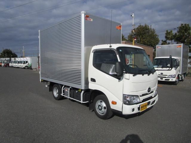 HINO DUTRO 2024
