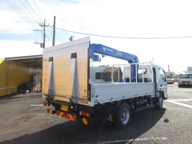 MITSUBISHI CANTER 2024