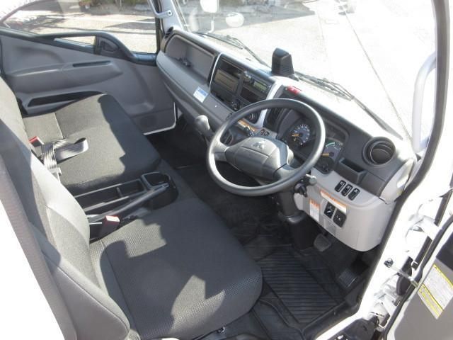 MITSUBISHI CANTER 2024