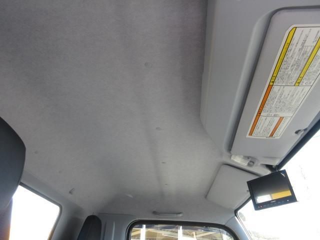 MITSUBISHI CANTER 2024