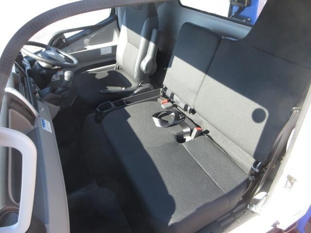 MITSUBISHI CANTER 2024