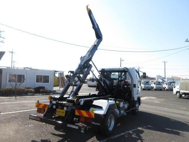 MITSUBISHI FUSOU FIGHTER 2025