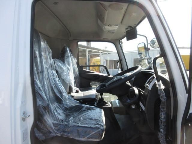 MITSUBISHI FUSOU FIGHTER 2025