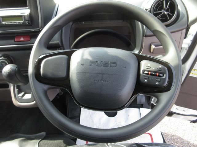 MITSUBISHI CANTER 2025