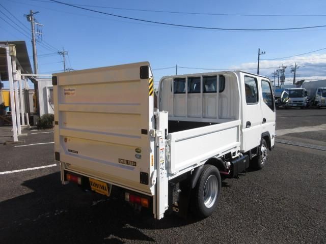 MITSUBISHI CANTER 2025