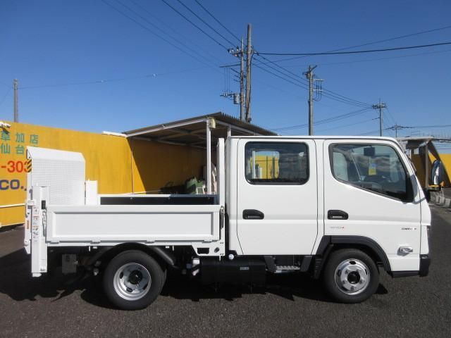 MITSUBISHI CANTER 2025